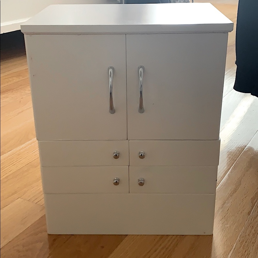 White Jewelry Box(USED/GOOD CONDITION/CLEANED)